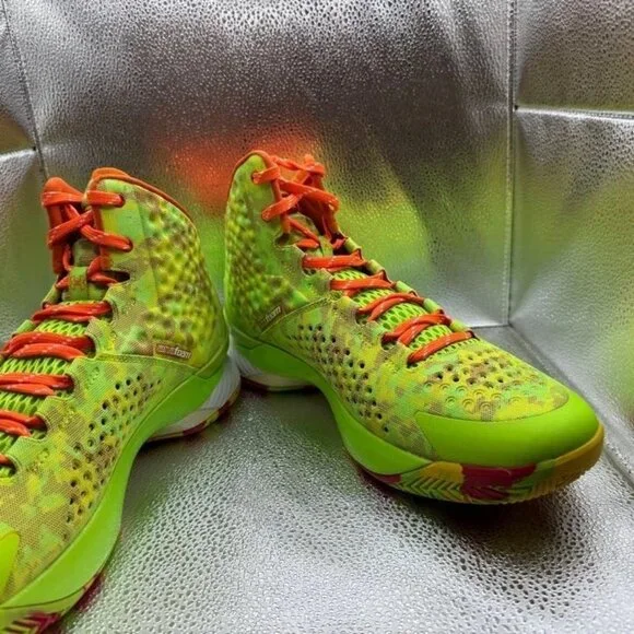 Size 13 Under Armour Candy Reign Mens Green Basketball Athletic Shoe 1258723-390